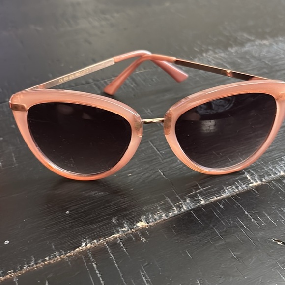 Powder Blush Pink Slight Cat Eye Sunglasses In Box Spring Summer​​ - Picture 2 of 8